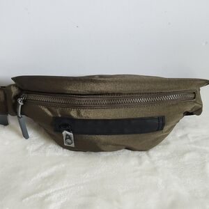 Danskin Army Dark Olive Green Tyler Zip Belt Bag Sling Fanny Pack